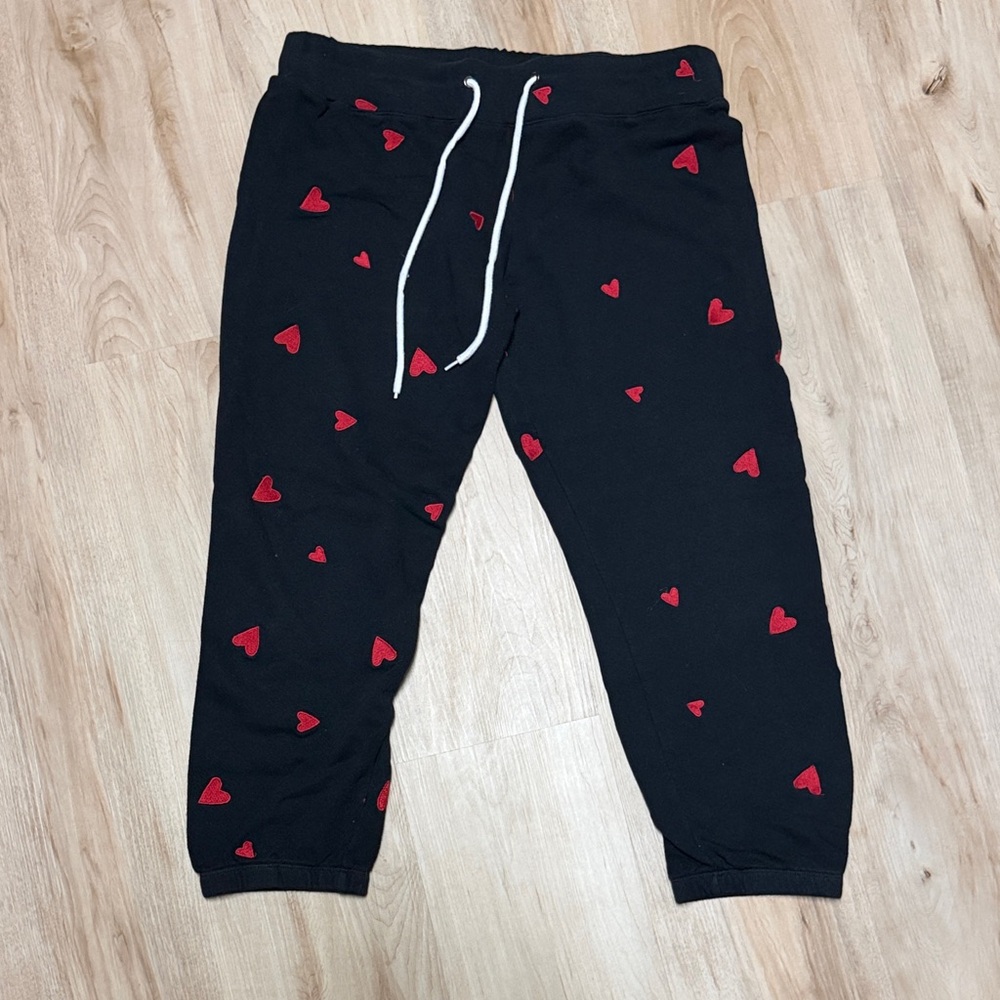 Monrow Black Capri Joggers with Red Heart Pattern
